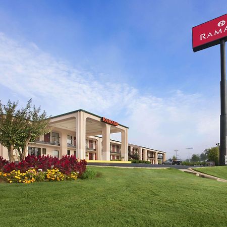 Ramada By Wyndham Pelham Otel Dış mekan fotoğraf